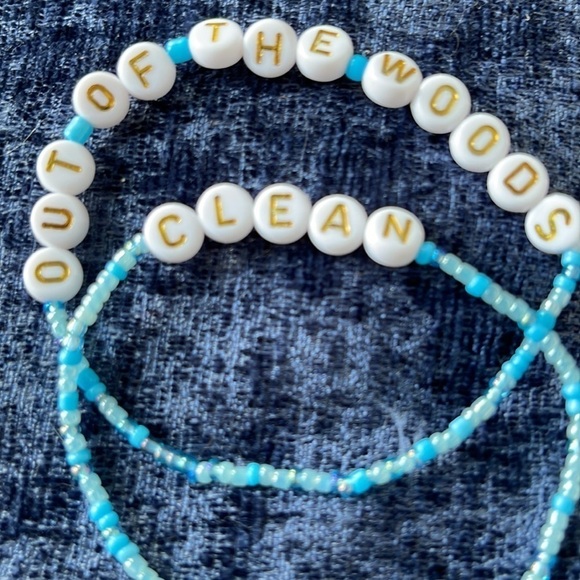 50-Pack Taylor Swift Friendship Bracelets for Trading at Eras Concerts - Picture 16 of 16